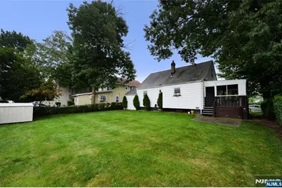 151 Hickory Avenue, Bergenfield, NJ 07621 - Photo 22