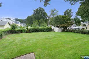 151 Hickory Ave, Bergenfield, NJ 07621 - Photo 24