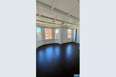 81 Chestnut Street 2nd Floor #2nd floor, Rutherford, NJ 07070 - Photo 2