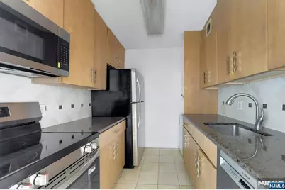 9019 Wall 6B #6B, North Bergen, NJ 07047 - Photo 10