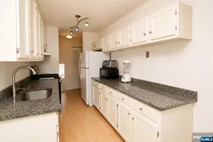 833 Main Street E, Belleville, NJ 07109 - Photo 4