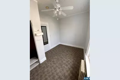 292 Orient Way, Lyndhurst Township, NJ 07071 - Photo 14