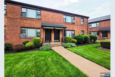 2165D N Central Road D #D, Fort Lee, NJ 07024 - Photo 8