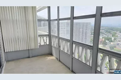 2100 Linwood Avenue 23D #23D, Fort Lee, NJ 07024 - Photo 12