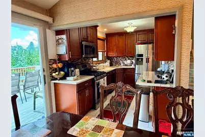 114 Sandra Drive, Totowa, NJ 07512 - Photo 10