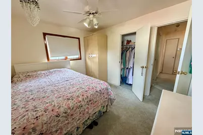 114 Sandra Drive, Totowa, NJ 07512 - Photo 22