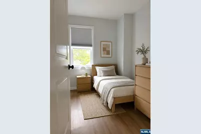 30 Knox Avenue, Cliffside Park, NJ 07010 - Photo 8