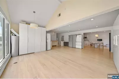 1095 Palisade Avenue, Fort Lee, NJ 07024 - Photo 4