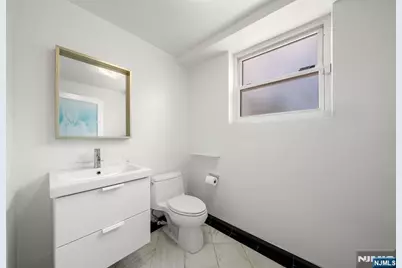 1095 Palisade Avenue, Fort Lee, NJ 07024 - Photo 20