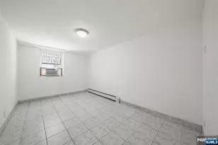 1095 Palisade Ave, Fort Lee, NJ 07024 - Photo 22