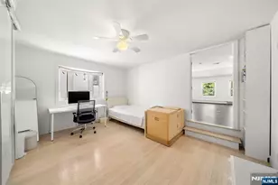 1095 Palisade Ave, Fort Lee, NJ 07024 - Photo 12
