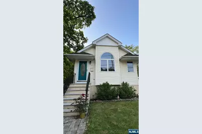 27 Glendale, Hillsdale, NJ 07642 - Photo 1