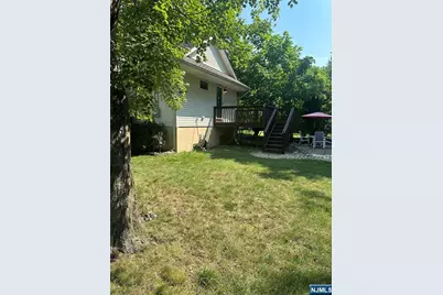 27 Glendale, Hillsdale, NJ 07642 - Photo 4