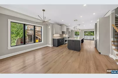 156 Morningside Lane, Palisades Park, NJ 07650 - Photo 34