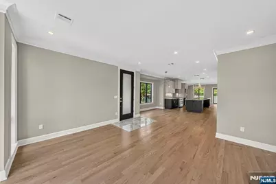 156 Morningside Lane A #A, Palisades Park, NJ 07650 - Photo 8