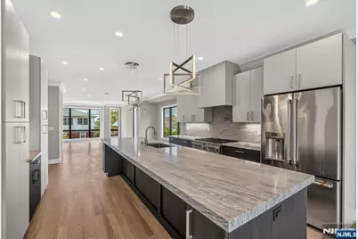 156 Morningside Lane A #A, Palisades Park, NJ 07650 - Photo 14