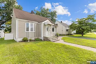 40 N Garwood Ct, Garfield, NJ 07026 - Photo 2