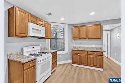 220 3rd Street 15 #15, Passaic, NJ 07055 - Photo 2