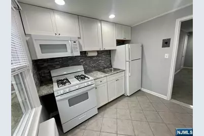 74 Hastings Avenue B #B, Rutherford, NJ 07070 - Photo 8