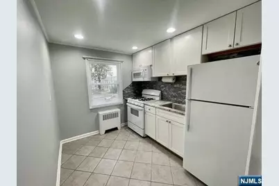 74 Hastings Avenue B #B, Rutherford, NJ 07070 - Photo 6
