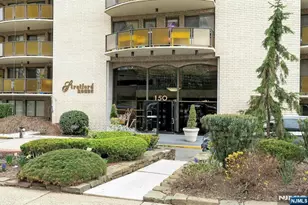 150 Overlook Ave 1, Hackensack, NJ 07601 - Photo 1