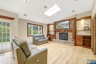 99 Lambert Pl, Paramus, NJ 07652 - Photo 6