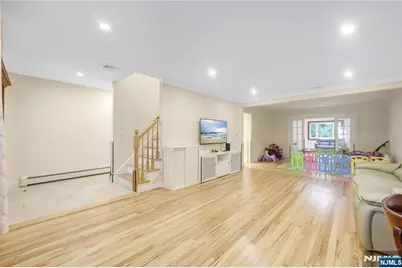 99 Lambert Place, Paramus, NJ 07652 - Photo 4
