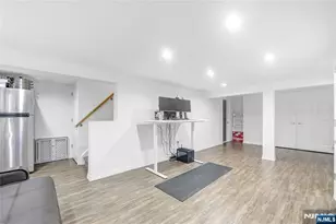 99 Lambert Pl, Paramus, NJ 07652 - Photo 20
