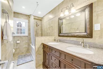 99 Lambert Place, Paramus, NJ 07652 - Photo 18