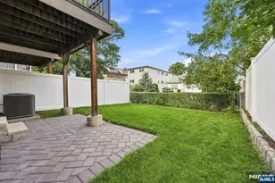 227 Lafayette Ave B, Cliffside Park, NJ 07010 - Photo 32