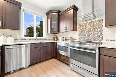 227 Lafayette Avenue B #B, Cliffside Park, NJ 07010 - Photo 8