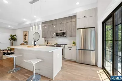 545 Palisade Avenue 2 #2, Jersey City, NJ 07307 - Photo 8
