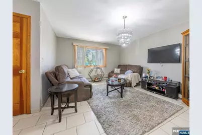 137 Uhland Street 2 #2, East Rutherford, NJ 07073 - Photo 4