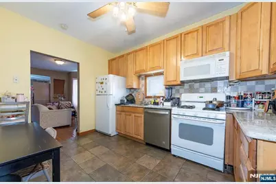 137 Uhland Street 1 #1, East Rutherford, NJ 07073 - Photo 2