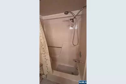 560 Cross Street 217 #217, Harrison, NJ 07029 - Photo 8