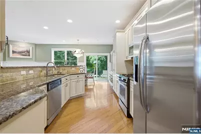 1005 Whitney Lane, Allendale, NJ 07401 - Photo 12