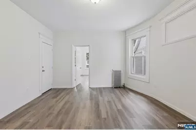 19 Nassau Place, East Orange, NJ 07018 - Photo 4
