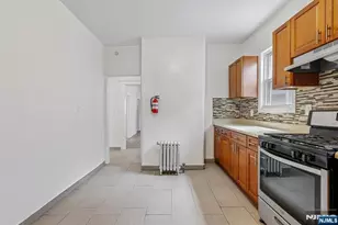 19 Nassau Pl, East Orange, NJ 07018 - Photo 10