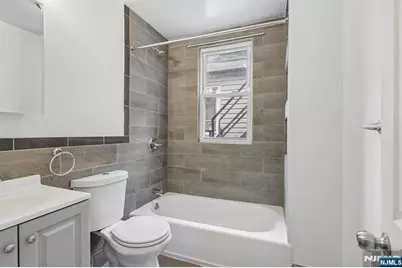 19 Nassau Place, East Orange, NJ 07018 - Photo 14