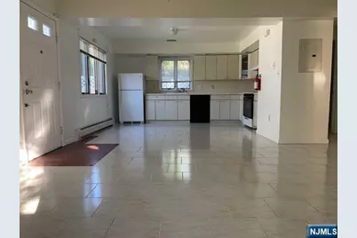 703 Day Avenue The First Fl #The first fl, Ridgefield, NJ 07657 - Photo 4