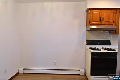 28 Elmhurst Street 1 #1, Elmwood Park, NJ 07407 - Photo 10