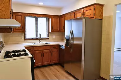 28 Elmhurst Street 1 #1, Elmwood Park, NJ 07407 - Photo 12