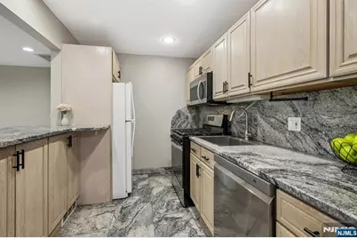 50 Lindsley Road 4 #4, Cedar Grove, NJ 07009 - Photo 10