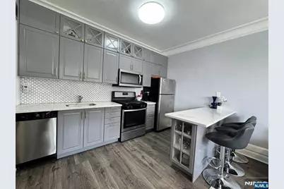 16 Forest Street 404 #404, Montclair, NJ 07042 - Photo 4