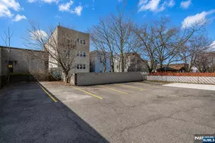 305 Cator Ave 101, Jersey City, NJ 07305 - Photo 18