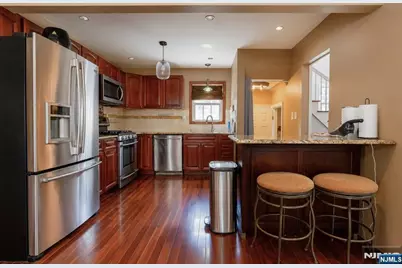 315 Shepard Avenue, Englewood, NJ 07631 - Photo 6