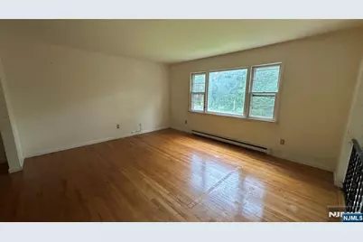 95 Longwood Lake Road, Jefferson Township, NJ 07438 - Photo 2