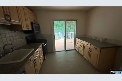 95 Longwood Lake Road, Jefferson Township, NJ 07438 - Photo 4