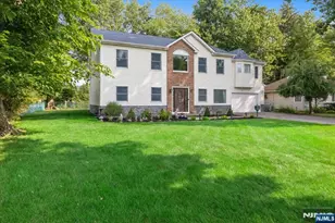 30 Beverly Rd, Glen Rock, NJ 07452 - Photo 2