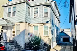 13 Windsor St, Kearny, NJ 07032 - Photo 2